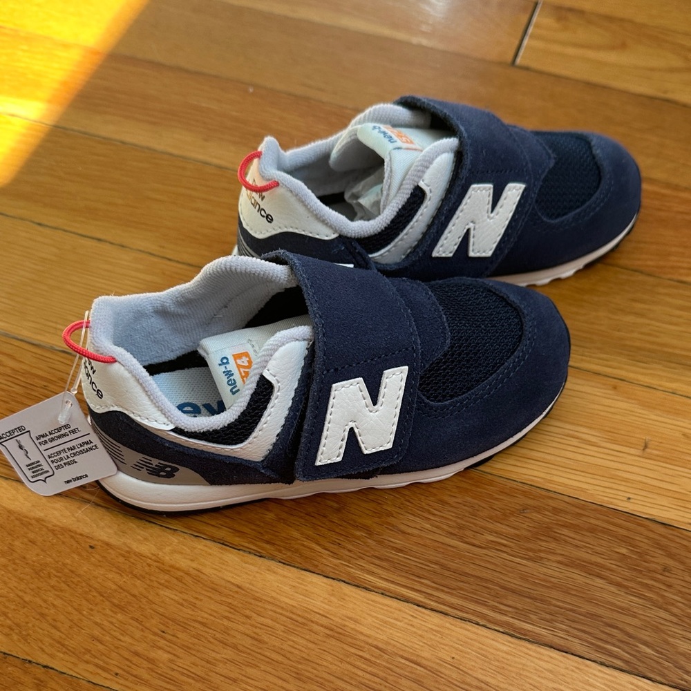NEW! New Balance Toddler Navy and White Velcro Sneakers